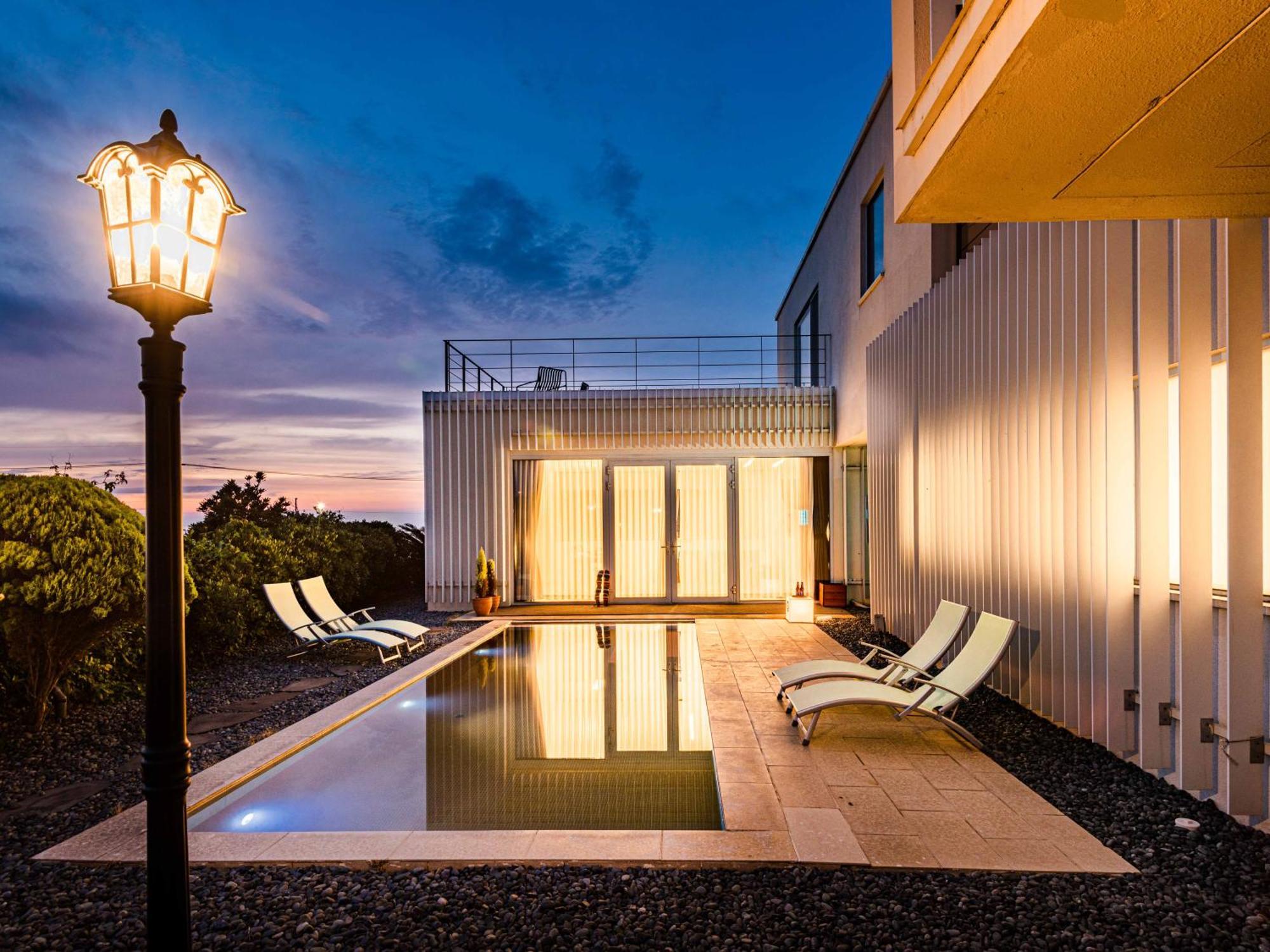 Boutique Pool Villa Namib Чеджудо Экстерьер фото